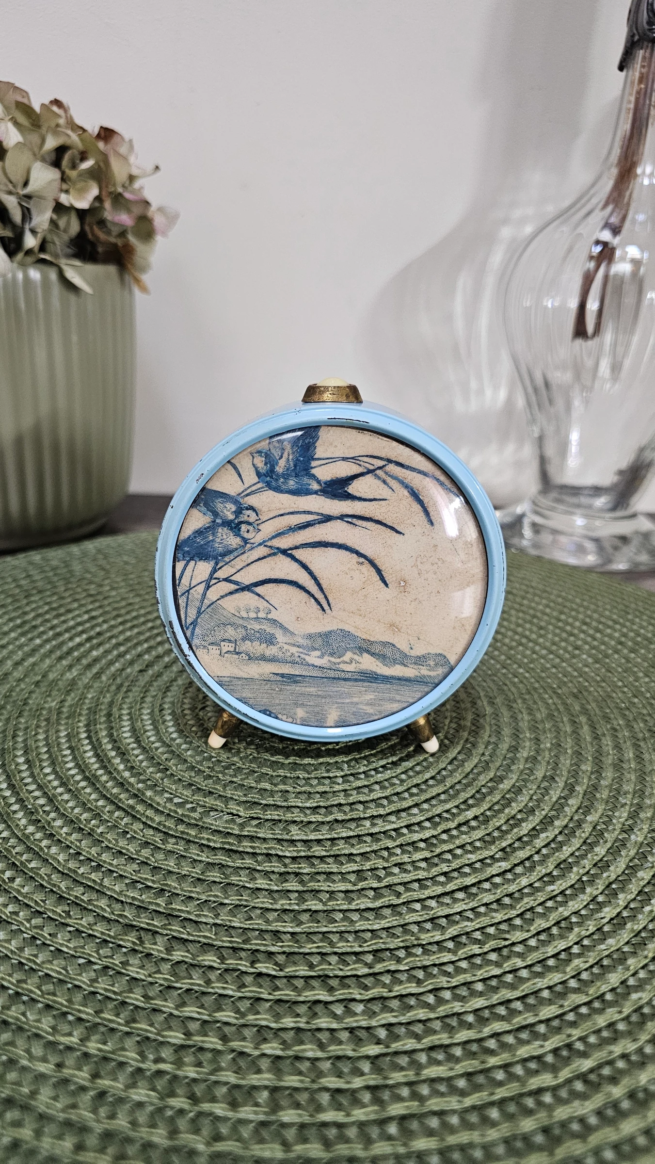 Déco réveil Jazz avec assiette terre de fer Hirondelles